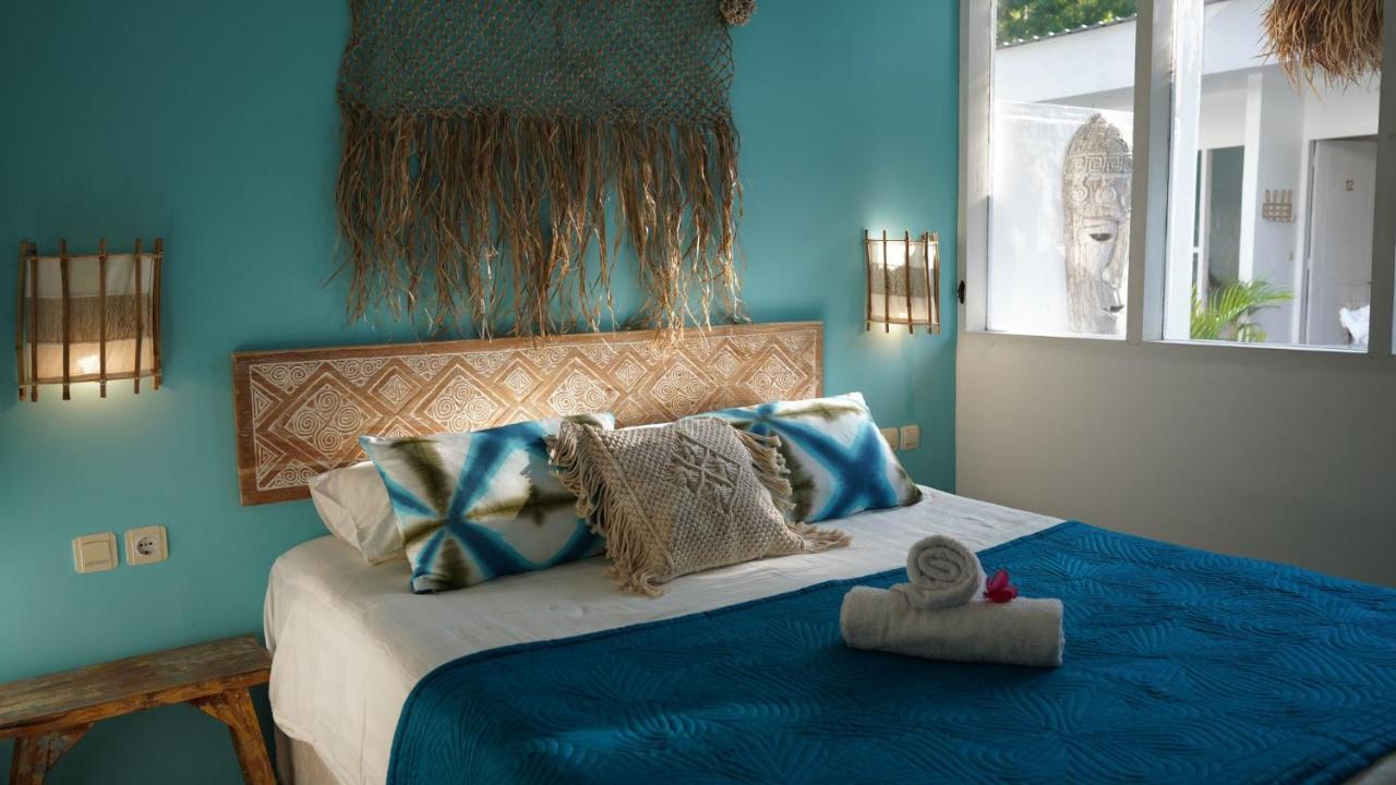 The White Bay Hotel Джили Трауанган Екстериор снимка
