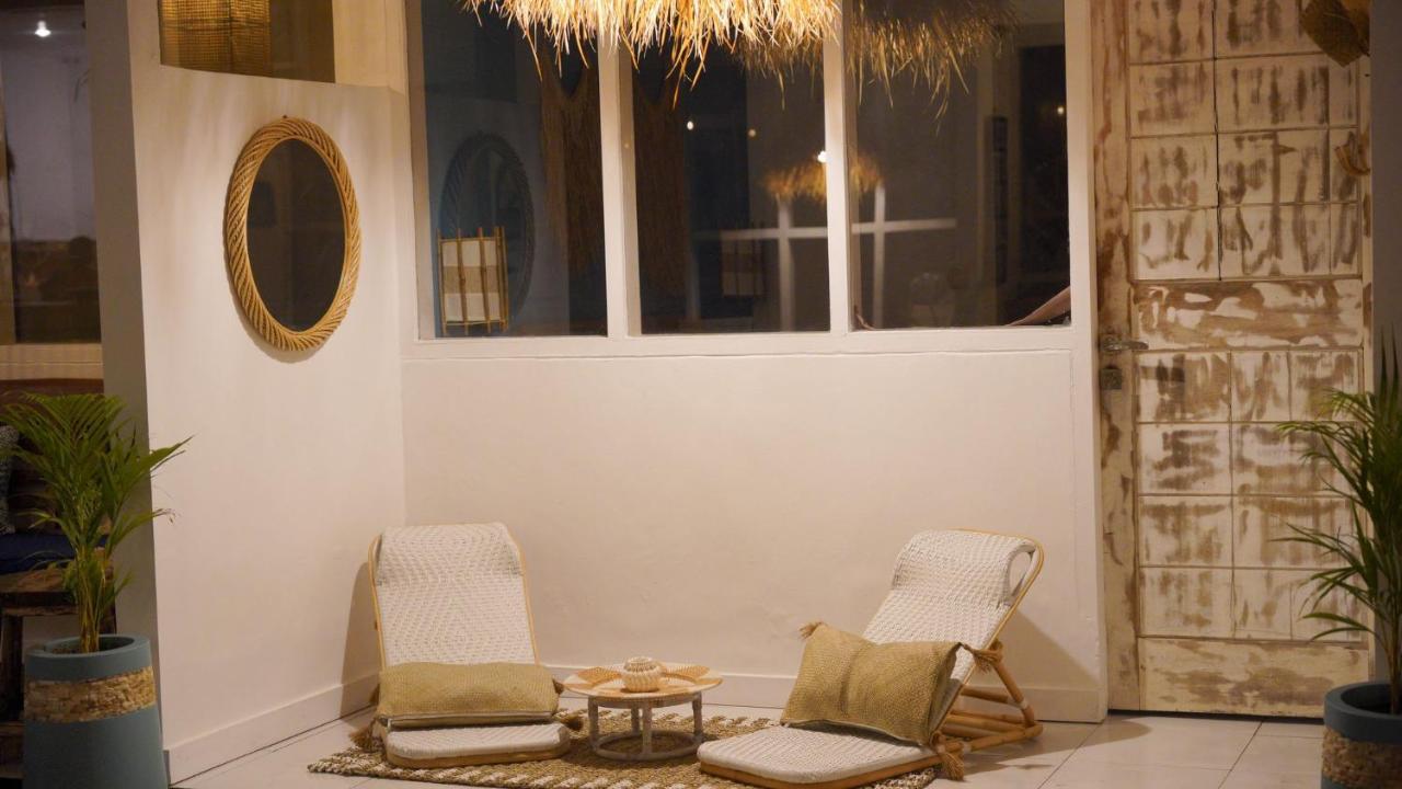 The White Bay Hotel Джили Трауанган Екстериор снимка